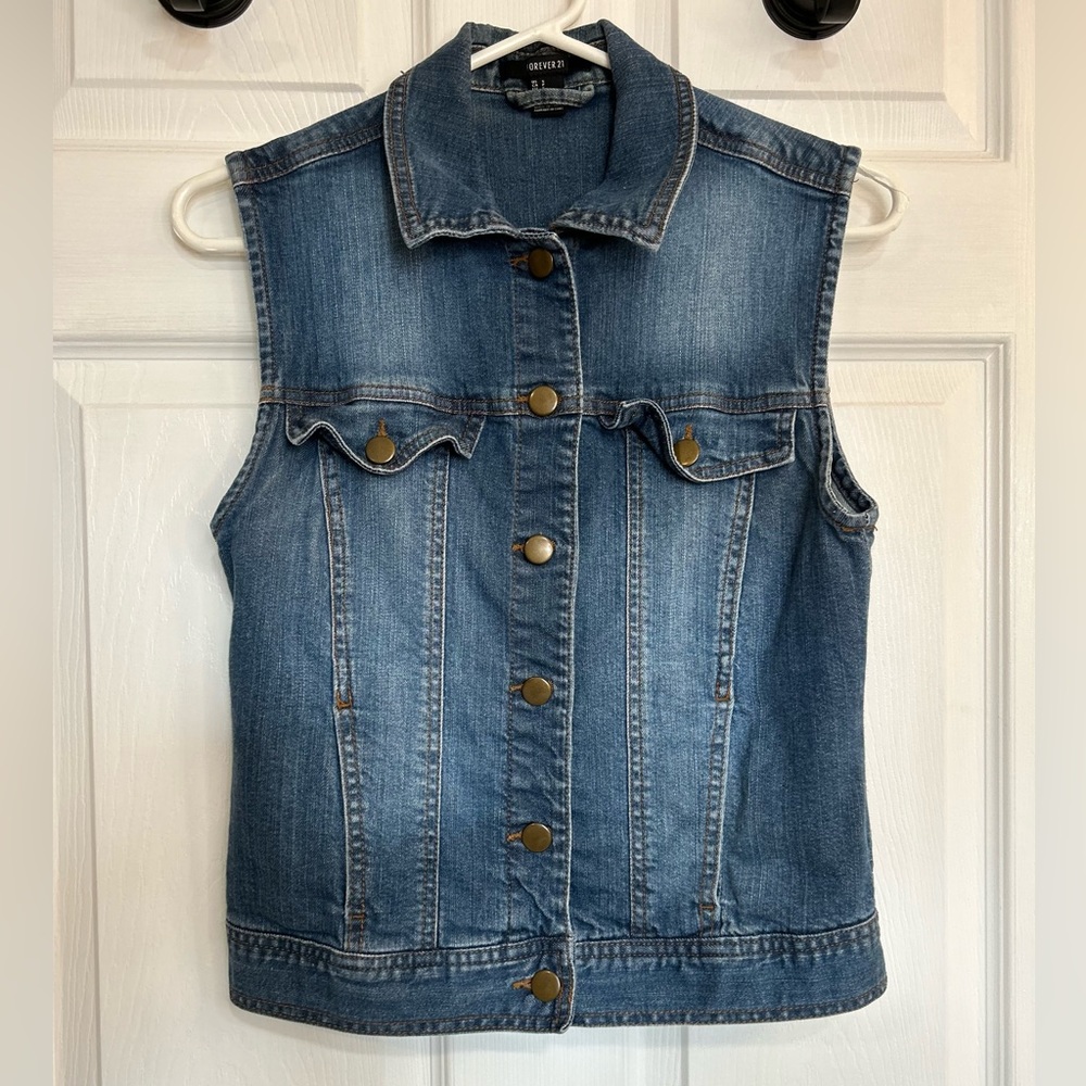Jean Vest